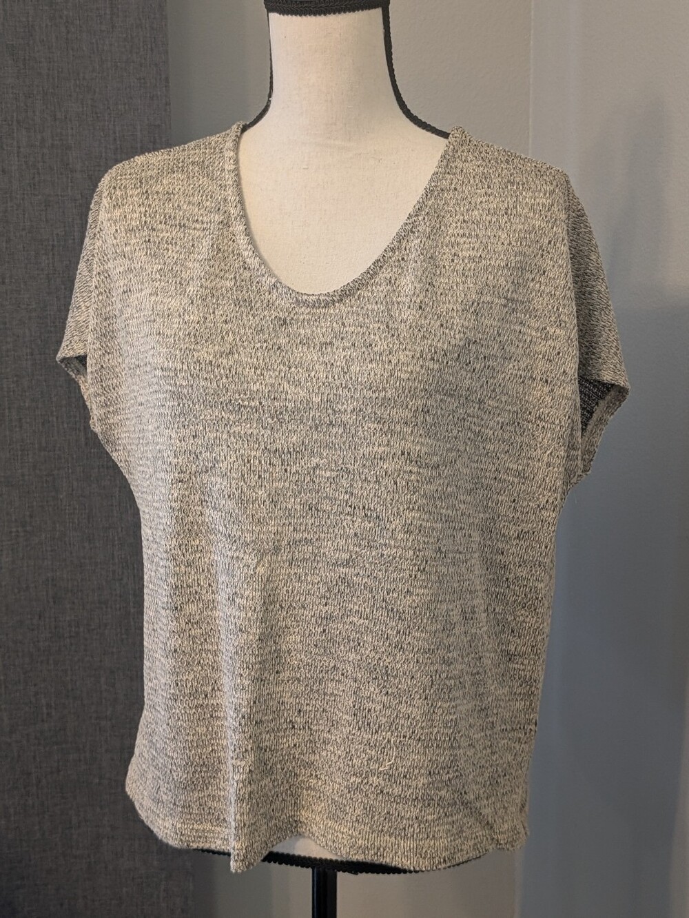 Cato Gray Black Heathered Knit Short Sleeve Top Size Medium M
